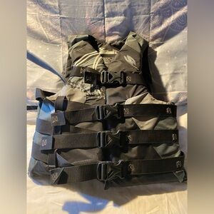 Stearns 5348 Adult SM/MED Flotation Aid Ski Vest Life Jacket Black & Grey
